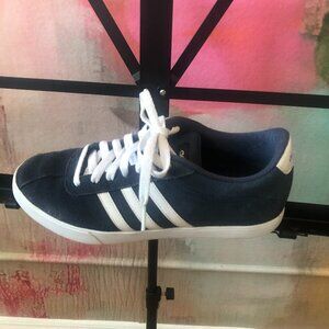 Classic Adidas Womens Sneaker